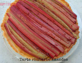 Tarte à la rhubarbe et à la crème d’amandes