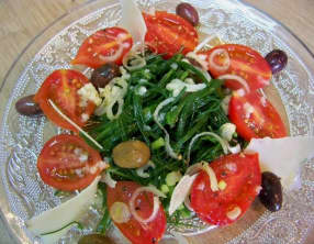 Salade d'Agretti, barbe des moines et tomates cerises