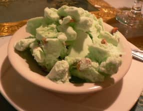 Crème glacée à la vanille, Marasquin, pistaches et amandes