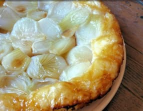 Tatin aux oignons nouveaux