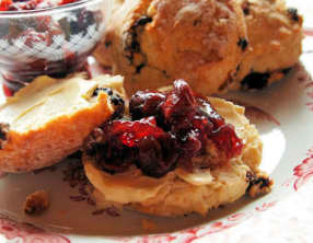 Confiture de cerises à la vanille épicée