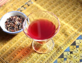 Vin de riz gluant noir