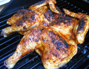 Poulet mariné, cuit au beurre, au barbecue - frango churrasco