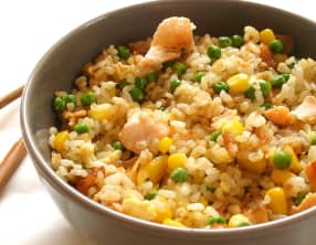Riz cantonais au saumon