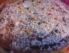 Gâteau moelleux aux poires, à la vanille et aux fleurs d'oranger