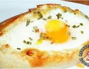 Oeuf cocotte dans son pain