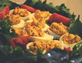 Oeufs farcis à la tapenade