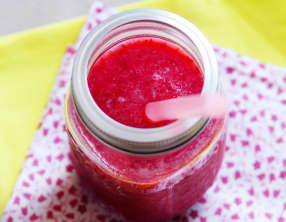 Smoothie maison melon, fraise, cerise