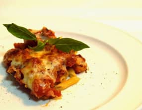 Gratin de pâtes jambon, mozzarella, tomates saveur pizza