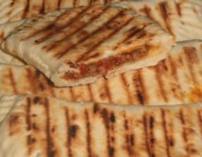 chaussons cuits à la poèle au hmiss et viande hachée