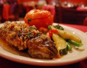 Truites marinées aux fines herbes, panées, cuites au four, sauce beurre fumet de poisson