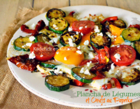 Plancha de légumes grillés et œufs au paprika