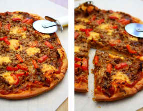 Pizza au boeuf haché, poivron et cheddar