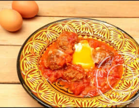 Tajine de keftas aux œufs