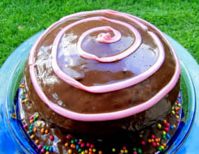 Gâteau au chocolat pâtissier, coeur de meringue