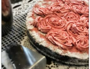 Gâteau basque aux cerises noires