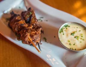 Brochettes d'agneau au barbecue ou à la plancha