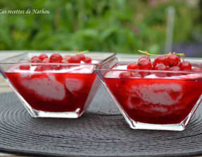 Verrines de fromage frais au coulis de groseilles