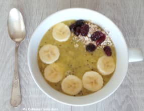Smoothie bowl pêche, banane, kiwi