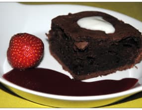 Moelleux au chocolat fondant et coulis de framboise