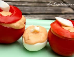 Tomates et oeufs farcis au thon