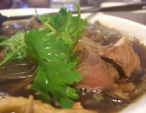 Poulet aux citrons et artichauts