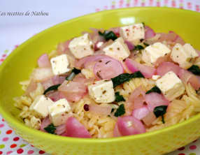 Pâtes grecques aux radis et à la feta