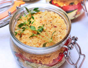 Légumes d'été grillés au tofu et millet