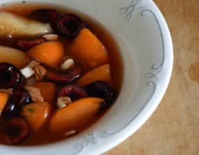Salade de fruits d'été Cerises, Abricots, Nectarines et Amandes