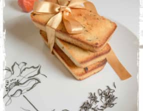 Petits financiers au thé Earl Grey et aux écorces de citron confit