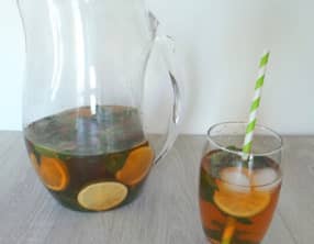 Thé glacé à la menthe bergamote et citron vert