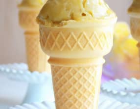 Glace maison avec un ingrédient a la mangue