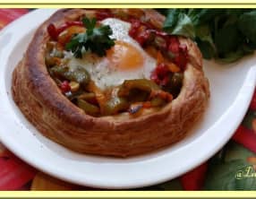 Tartelettes aux œufs, chorizo et poivrons