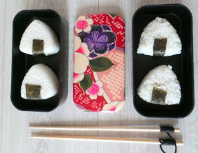 Onigiris au poulet sauce yakitori