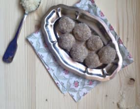 Boules de coco comme des raffaellos