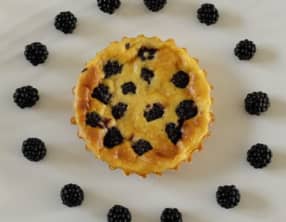 Clafoutis aux amandes et aux mûres