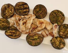 Aiguillettes de poulet marinées au barbecue solaire