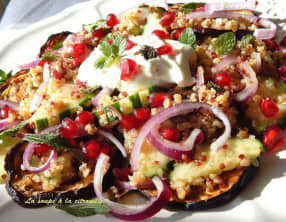 Salade de quinoa aux aubergines épicées et graines de grenade