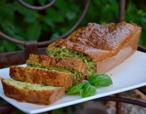 Cake aux courgettes et basilic