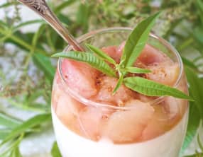 Panna cotta verveine aux pêches
