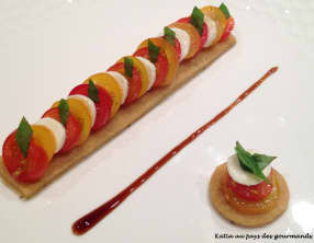 Tomates mozzarella sur sablé au thym