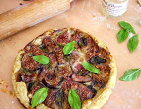 Tarte Rustique, Figues, Gorgonzola et Basilic