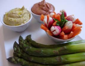 Houmous de pois chiche et houmous de betterave