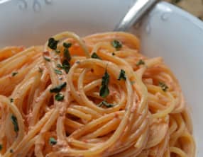 Spaghetti à la Crème de Poivron rouge et Chèvre frais