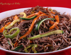 Nouilles soba aux légumes