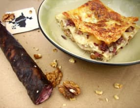 Lasagnes figatelli, brocciu et noix