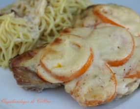 Côtes de porc aux tomates, sauce au comté