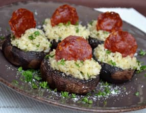 Champignons farcis au risotto, chèvre et chorizo