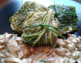 Choux farcis à la toulousaine à la crème de girolles