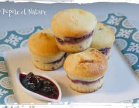 Petits muffins moelleux à la confiture et à la farine de maïs